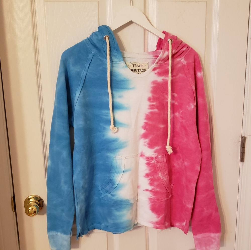 New with tags Trade Heritage size large women's tie dyed hoodie